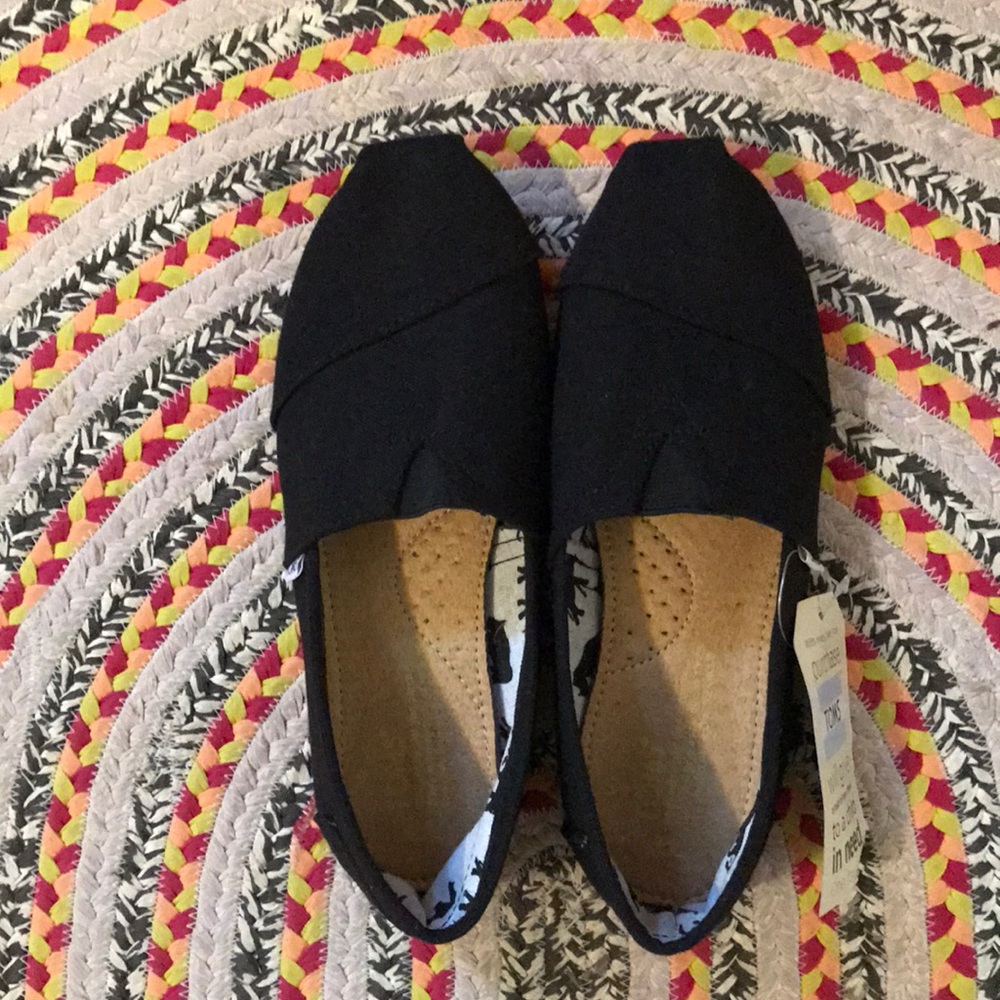 Black Canvas Women’s Classic Toms